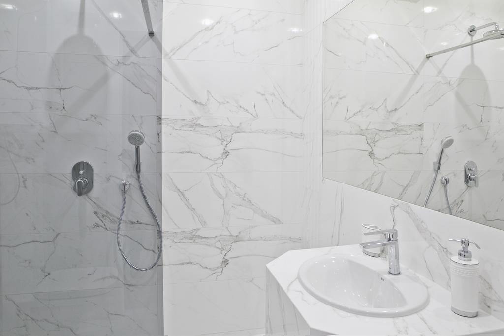 Elegant City Center Apartment 7A كراكوفيا المظهر الخارجي الصورة
